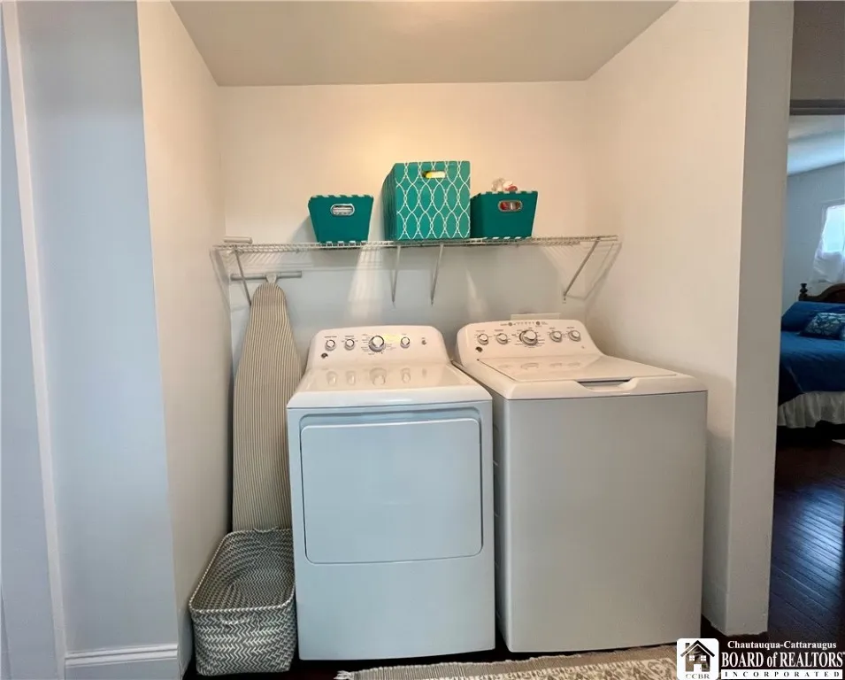 185 Colfax Street, Jamestown, New York 14701, Jamestown, New York 14701, 2 Bedrooms Bedrooms, 6 Rooms Rooms,1 BathroomBathrooms,Residential,For Sale,185 Colfax Street, Jamestown, New York 14701,R1622303