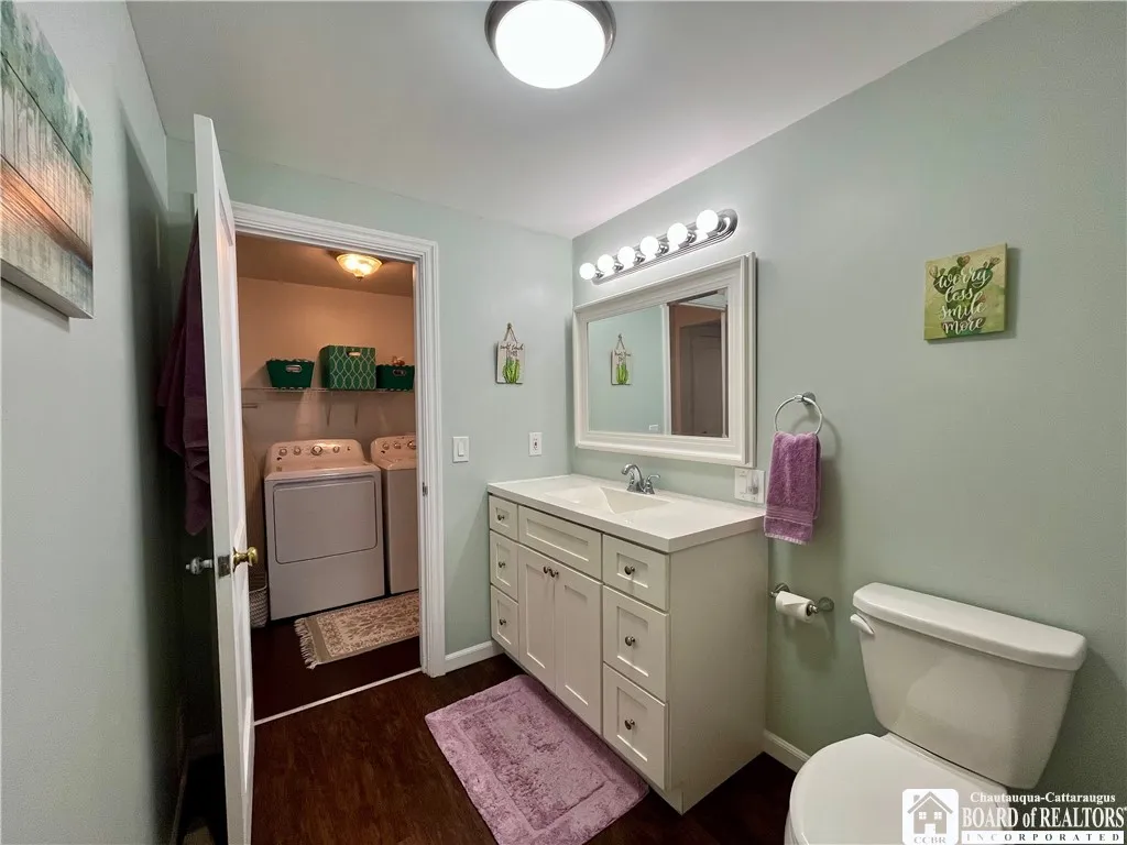 185 Colfax Street, Jamestown, New York 14701, Jamestown, New York 14701, 2 Bedrooms Bedrooms, 6 Rooms Rooms,1 BathroomBathrooms,Residential,For Sale,185 Colfax Street, Jamestown, New York 14701,R1622303