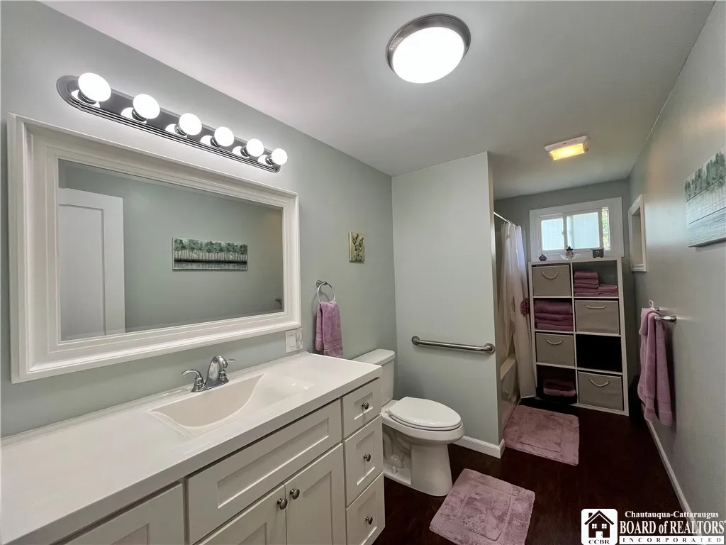 185 Colfax Street, Jamestown, New York 14701, Jamestown, New York 14701, 2 Bedrooms Bedrooms, 6 Rooms Rooms,1 BathroomBathrooms,Residential,For Sale,185 Colfax Street, Jamestown, New York 14701,R1622303
