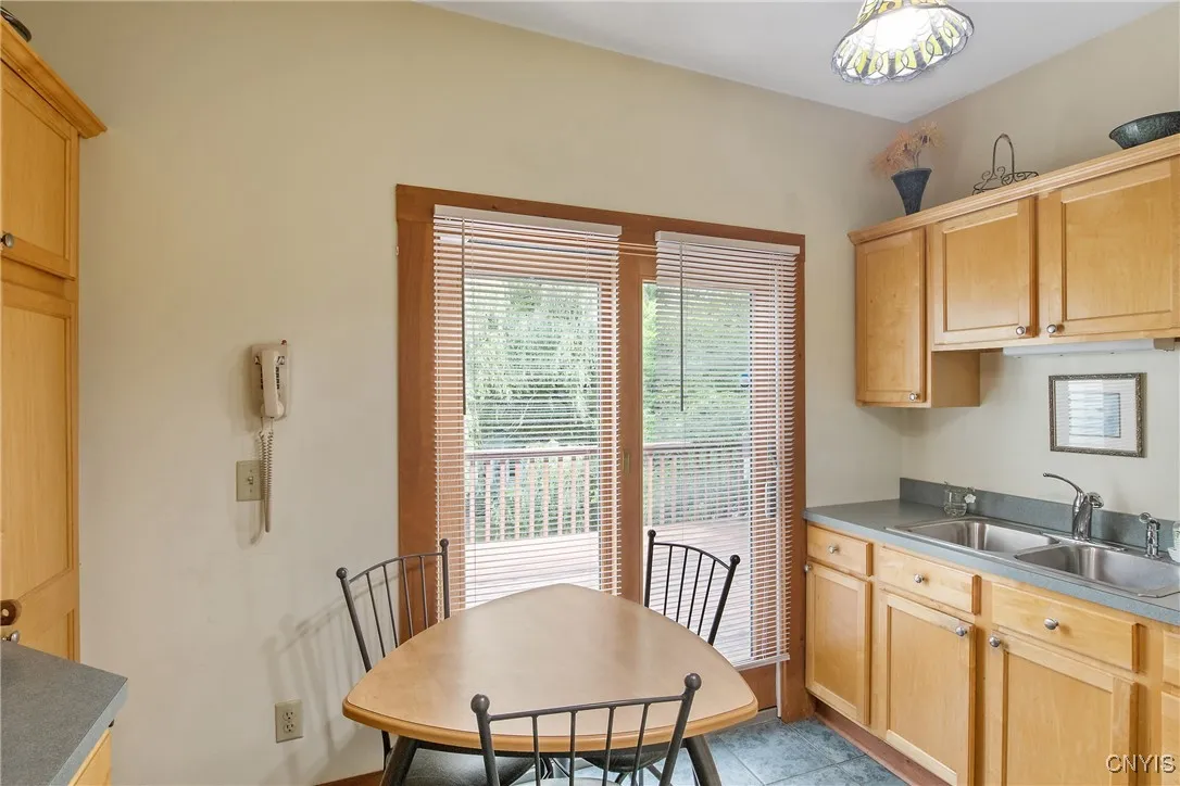 315 Boyden Street, Syracuse, New York 13203, Syracuse, New York 13203, 3 Bedrooms Bedrooms, 7 Rooms Rooms,1 BathroomBathrooms,Residential,For Sale,315 Boyden Street, Syracuse, New York 13203,S1621836