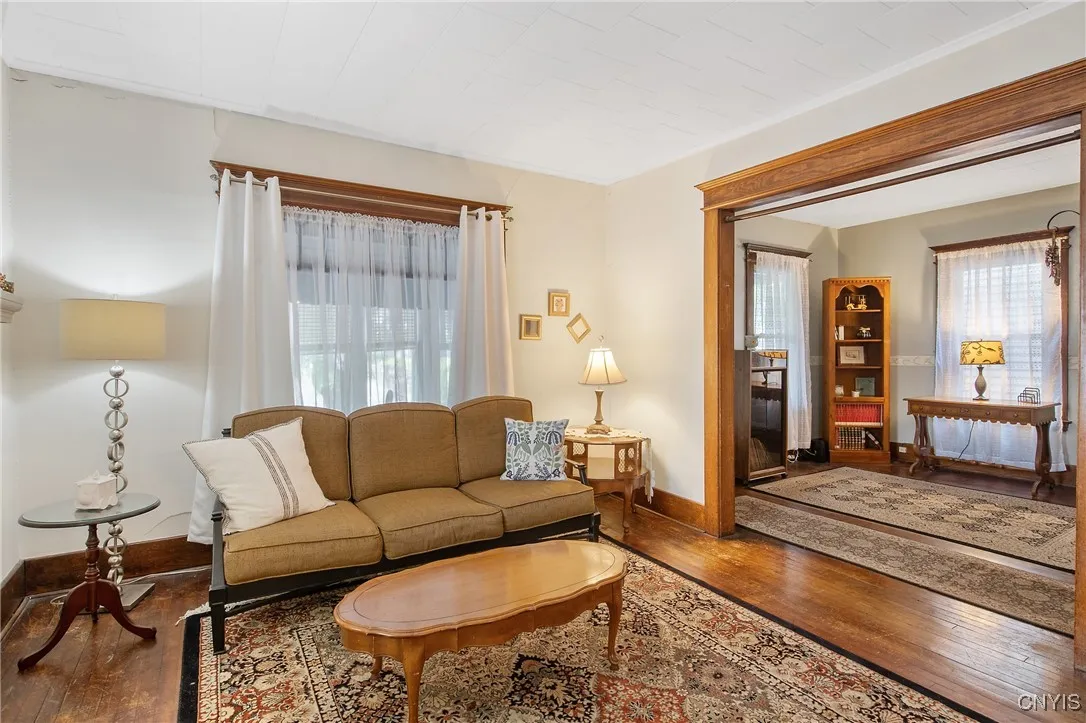 315 Boyden Street, Syracuse, New York 13203, Syracuse, New York 13203, 3 Bedrooms Bedrooms, 7 Rooms Rooms,1 BathroomBathrooms,Residential,For Sale,315 Boyden Street, Syracuse, New York 13203,S1621836