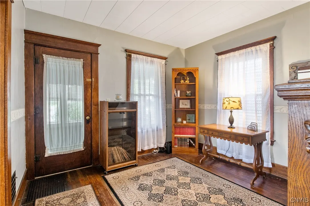 315 Boyden Street, Syracuse, New York 13203, Syracuse, New York 13203, 3 Bedrooms Bedrooms, 7 Rooms Rooms,1 BathroomBathrooms,Residential,For Sale,315 Boyden Street, Syracuse, New York 13203,S1621836