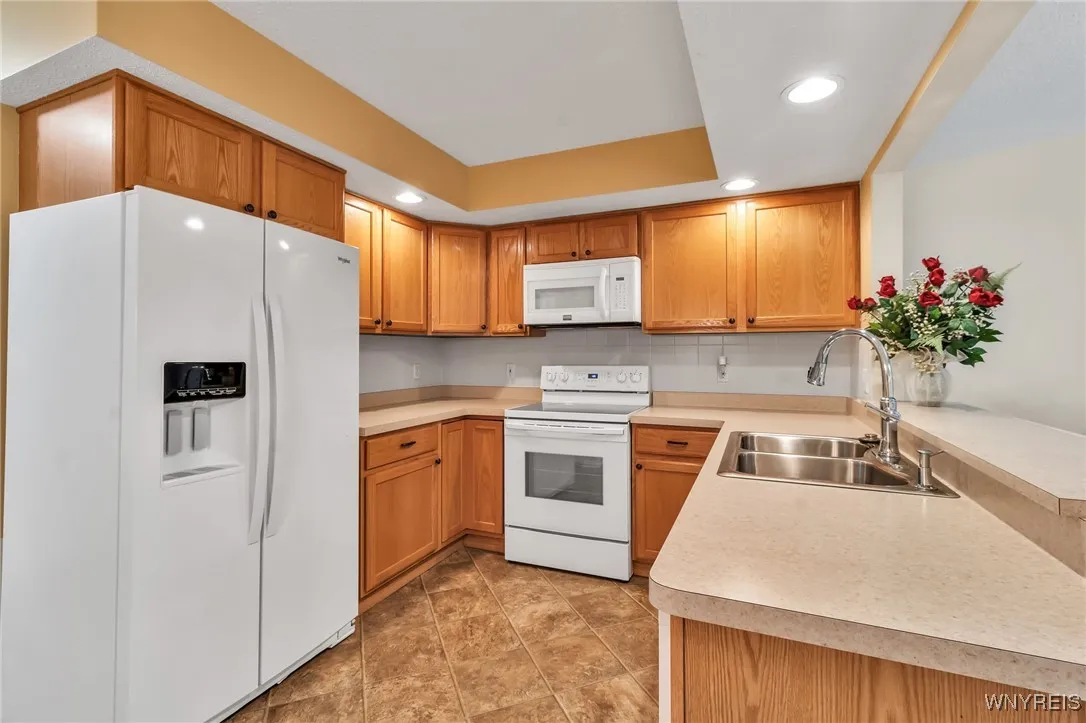 5468 Village Station Circle, Clarence, New York 14, Clarence, New York 14221, 2 Bedrooms Bedrooms, 6 Rooms Rooms,1 BathroomBathrooms,Residential,For Sale,5468 Village Station Circle, Clarence, New York 14,B1622305