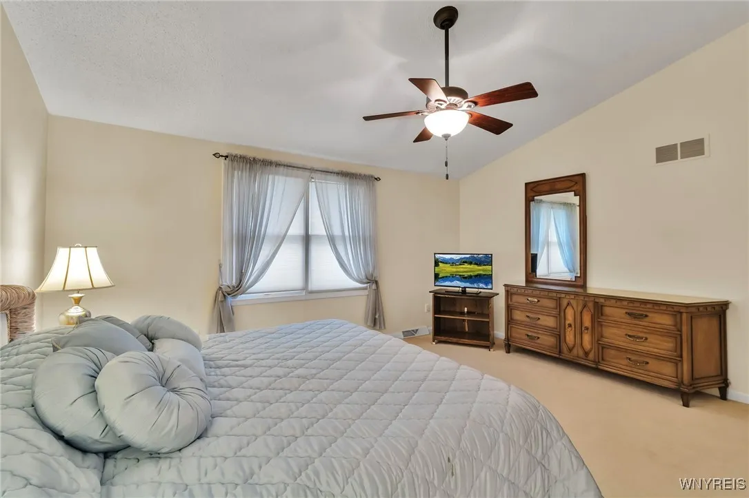 5468 Village Station Circle, Clarence, New York 14, Clarence, New York 14221, 2 Bedrooms Bedrooms, 6 Rooms Rooms,1 BathroomBathrooms,Residential,For Sale,5468 Village Station Circle, Clarence, New York 14,B1622305