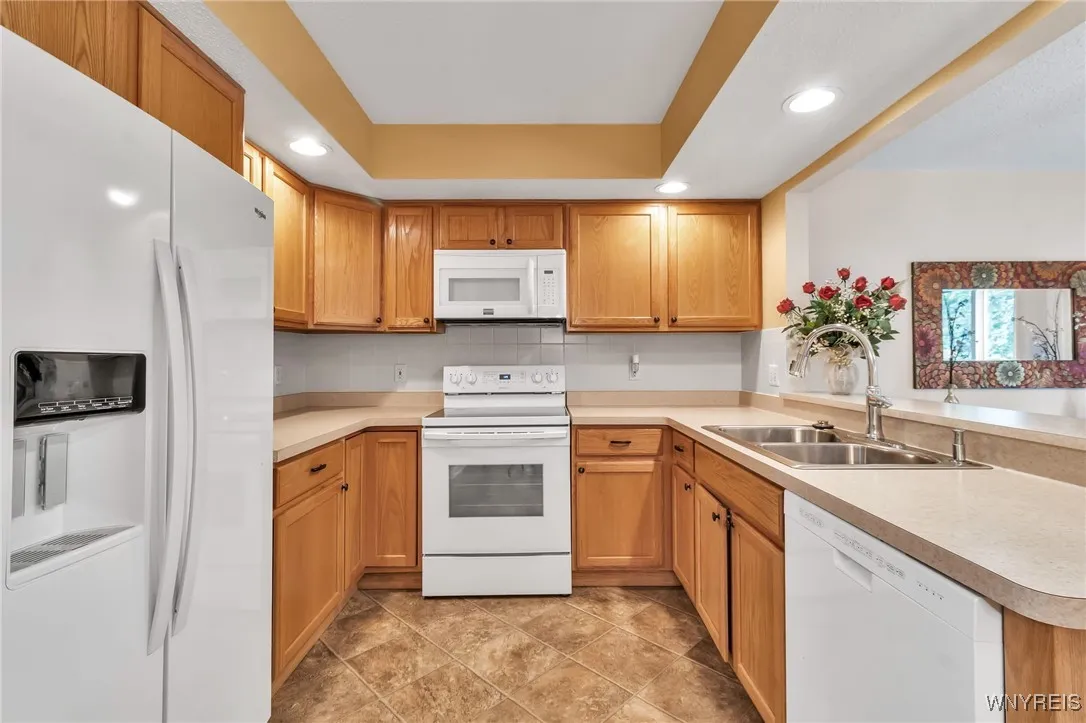 5468 Village Station Circle, Clarence, New York 14, Clarence, New York 14221, 2 Bedrooms Bedrooms, 6 Rooms Rooms,1 BathroomBathrooms,Residential,For Sale,5468 Village Station Circle, Clarence, New York 14,B1622305