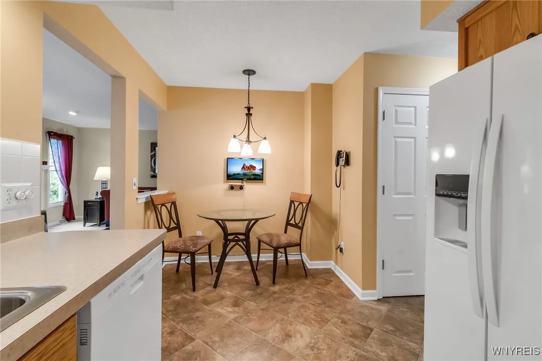 5468 Village Station Circle, Clarence, New York 14, Clarence, New York 14221, 2 Bedrooms Bedrooms, 6 Rooms Rooms,1 BathroomBathrooms,Residential,For Sale,5468 Village Station Circle, Clarence, New York 14,B1622305