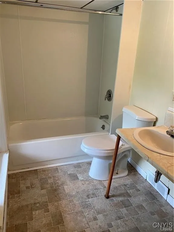 416 Coffeen Street, Watertown City, New York 13601, Watertown City, New York 13601, 6 Bedrooms Bedrooms, ,4 BathroomsBathrooms,Residential,Closed,416 Coffeen Street, Watertown City, New York 13601,0,S1622640