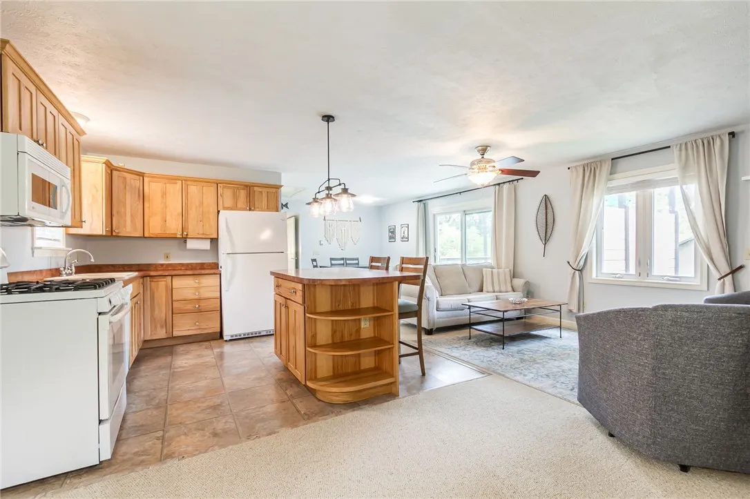 8480 Columbia Street, Richmond, New York 14471, Richmond, New York 14471, 1 Bedroom Bedrooms, 4 Rooms Rooms,1 BathroomBathrooms,Residential,For Sale,8480 Columbia Street, Richmond, New York 14471,R1622302