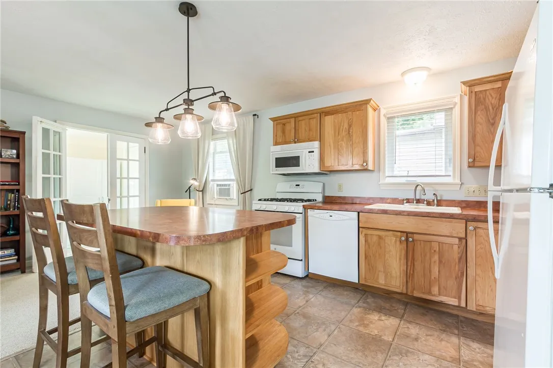 8480 Columbia Street, Richmond, New York 14471, Richmond, New York 14471, 1 Bedroom Bedrooms, 4 Rooms Rooms,1 BathroomBathrooms,Residential,For Sale,8480 Columbia Street, Richmond, New York 14471,R1622302