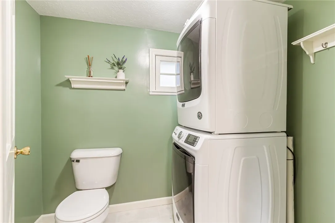 8480 Columbia Street, Richmond, New York 14471, Richmond, New York 14471, 1 Bedroom Bedrooms, 4 Rooms Rooms,1 BathroomBathrooms,Residential,For Sale,8480 Columbia Street, Richmond, New York 14471,R1622302