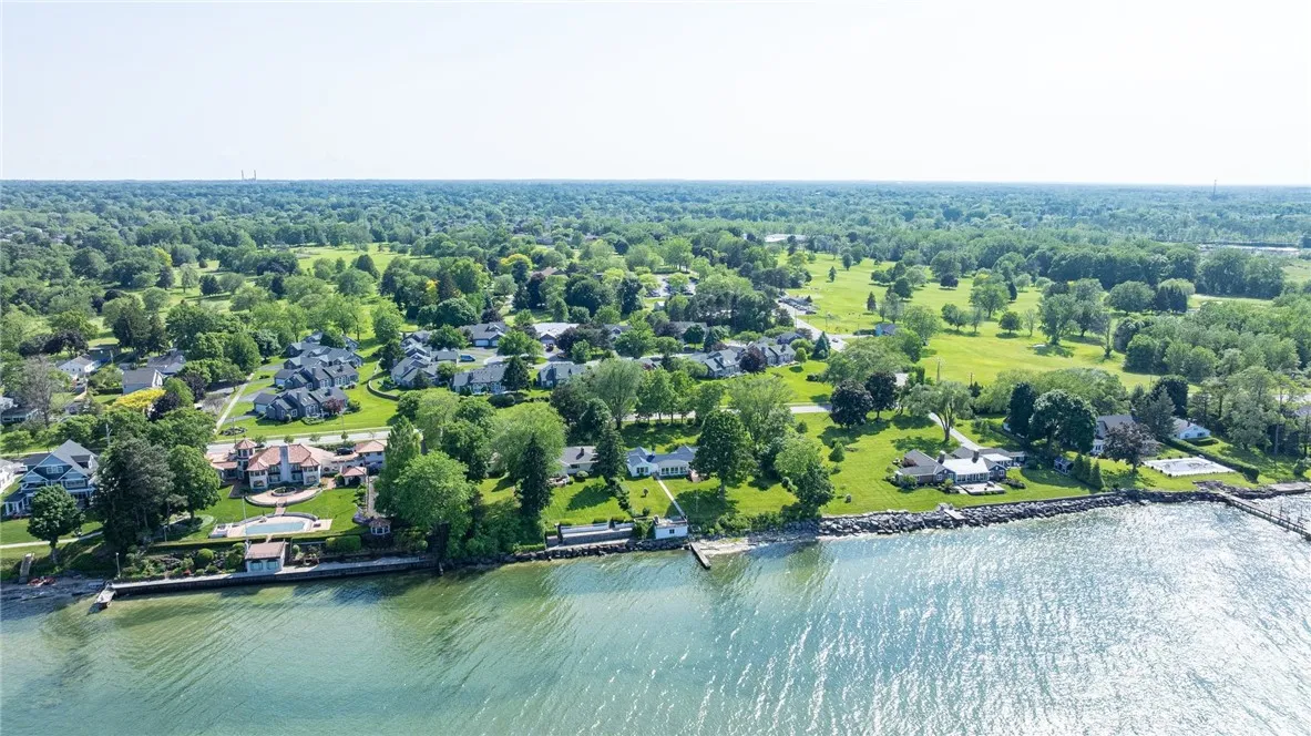 760 Beach Avenue, Rochester, New York 14612, Rochester, New York 14612, 3 Bedrooms Bedrooms, 7 Rooms Rooms,1 BathroomBathrooms,Residential,For Sale,760 Beach Avenue, Rochester, New York 14612,R1622631