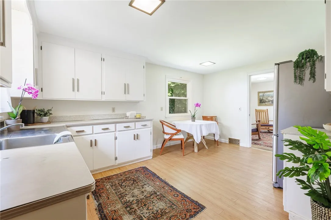 760 Beach Avenue, Rochester, New York 14612, Rochester, New York 14612, 3 Bedrooms Bedrooms, 7 Rooms Rooms,1 BathroomBathrooms,Residential,For Sale,760 Beach Avenue, Rochester, New York 14612,R1622631