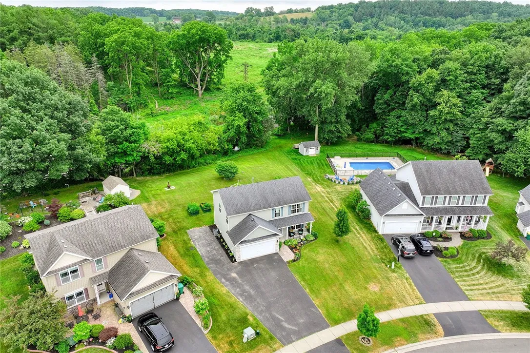 111 Southend Square, Henrietta, New York 14586, Henrietta, New York 14586, 3 Bedrooms Bedrooms, 7 Rooms Rooms,2 BathroomsBathrooms,Residential,For Sale,111 Southend Square, Henrietta, New York 14586,R1619984