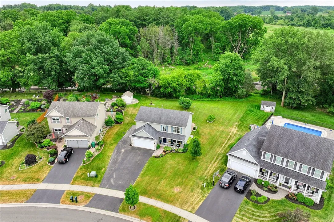 111 Southend Square, Henrietta, New York 14586, Henrietta, New York 14586, 3 Bedrooms Bedrooms, 7 Rooms Rooms,2 BathroomsBathrooms,Residential,For Sale,111 Southend Square, Henrietta, New York 14586,R1619984