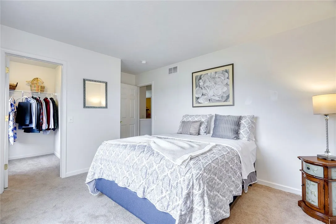111 Southend Square, Henrietta, New York 14586, Henrietta, New York 14586, 3 Bedrooms Bedrooms, 7 Rooms Rooms,2 BathroomsBathrooms,Residential,For Sale,111 Southend Square, Henrietta, New York 14586,R1619984