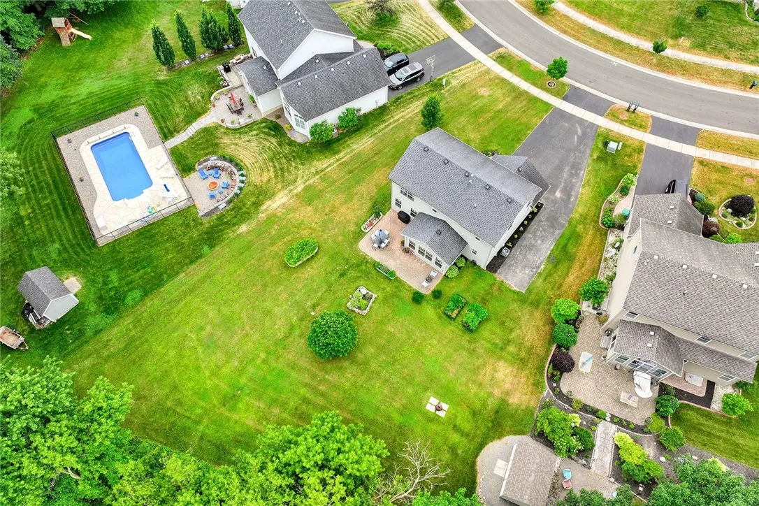 111 Southend Square, Henrietta, New York 14586, Henrietta, New York 14586, 3 Bedrooms Bedrooms, 7 Rooms Rooms,2 BathroomsBathrooms,Residential,For Sale,111 Southend Square, Henrietta, New York 14586,R1619984