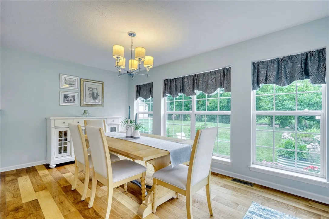 111 Southend Square, Henrietta, New York 14586, Henrietta, New York 14586, 3 Bedrooms Bedrooms, 7 Rooms Rooms,2 BathroomsBathrooms,Residential,For Sale,111 Southend Square, Henrietta, New York 14586,R1619984