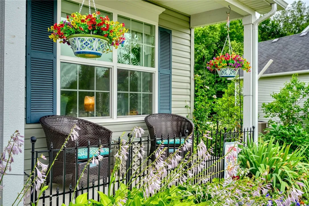 111 Southend Square, Henrietta, New York 14586, Henrietta, New York 14586, 3 Bedrooms Bedrooms, 7 Rooms Rooms,2 BathroomsBathrooms,Residential,For Sale,111 Southend Square, Henrietta, New York 14586,R1619984