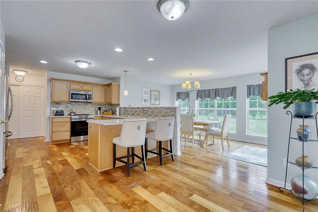 111 Southend Square, Henrietta, New York 14586, Henrietta, New York 14586, 3 Bedrooms Bedrooms, 7 Rooms Rooms,2 BathroomsBathrooms,Residential,For Sale,111 Southend Square, Henrietta, New York 14586,R1619984