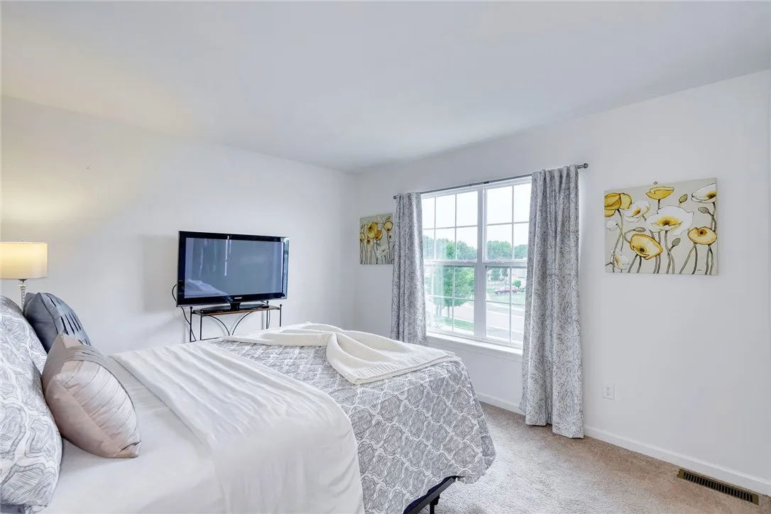 111 Southend Square, Henrietta, New York 14586, Henrietta, New York 14586, 3 Bedrooms Bedrooms, 7 Rooms Rooms,2 BathroomsBathrooms,Residential,For Sale,111 Southend Square, Henrietta, New York 14586,R1619984