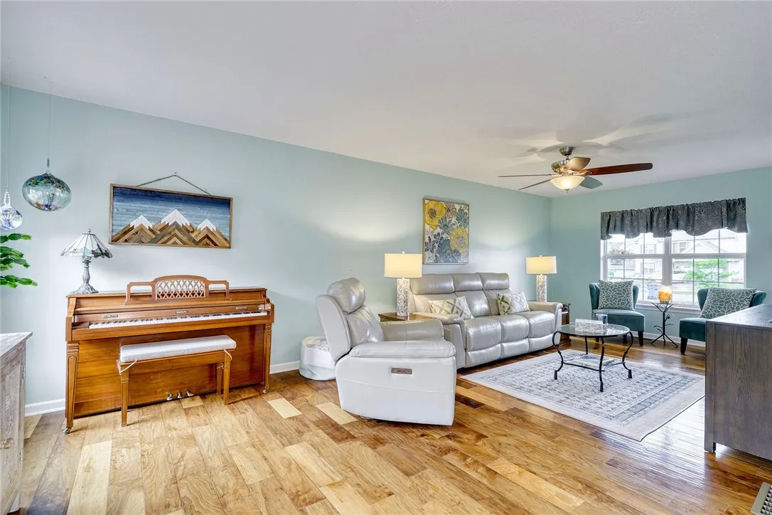 111 Southend Square, Henrietta, New York 14586, Henrietta, New York 14586, 3 Bedrooms Bedrooms, 7 Rooms Rooms,2 BathroomsBathrooms,Residential,For Sale,111 Southend Square, Henrietta, New York 14586,R1619984