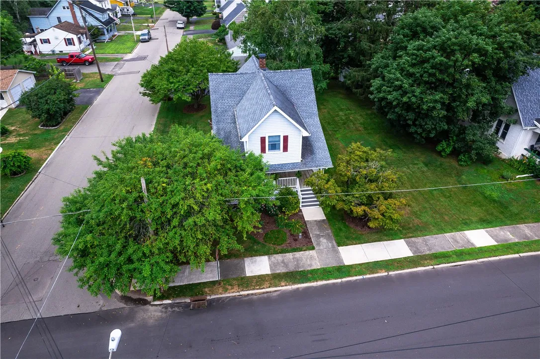 121 Reynolds Avenue, Corning City, New York 14830, Corning City, New York 14830, 3 Bedrooms Bedrooms, 9 Rooms Rooms,1 BathroomBathrooms,Residential,For Sale,121 Reynolds Avenue, Corning City, New York 14830,R1622220