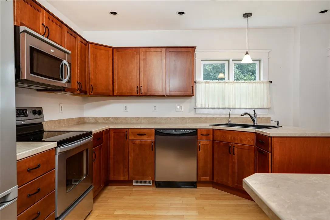 121 Reynolds Avenue, Corning City, New York 14830, Corning City, New York 14830, 3 Bedrooms Bedrooms, 9 Rooms Rooms,1 BathroomBathrooms,Residential,For Sale,121 Reynolds Avenue, Corning City, New York 14830,R1622220