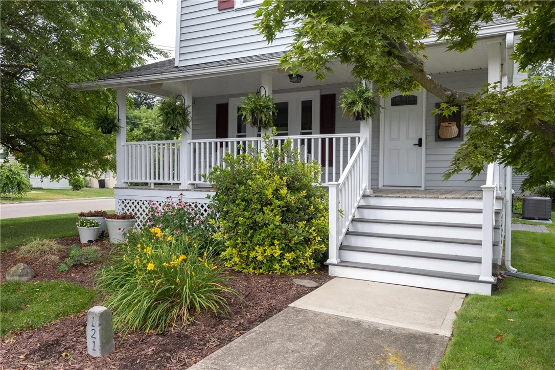 121 Reynolds Avenue, Corning City, New York 14830, Corning City, New York 14830, 3 Bedrooms Bedrooms, 9 Rooms Rooms,1 BathroomBathrooms,Residential,For Sale,121 Reynolds Avenue, Corning City, New York 14830,R1622220
