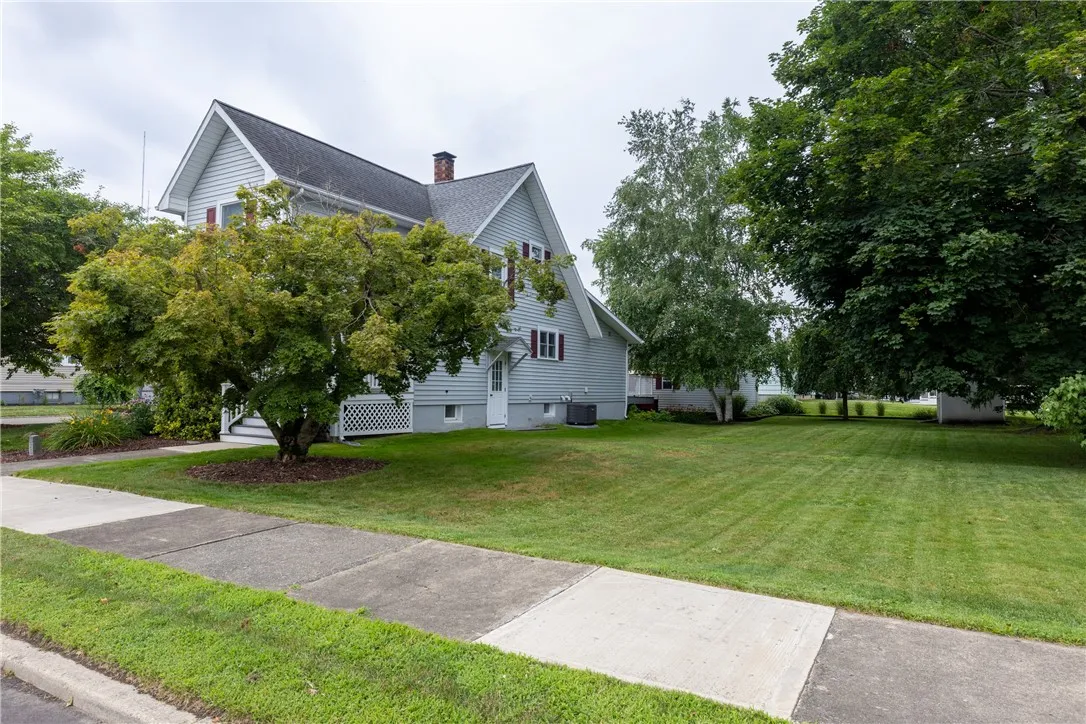 121 Reynolds Avenue, Corning City, New York 14830, Corning City, New York 14830, 3 Bedrooms Bedrooms, 9 Rooms Rooms,1 BathroomBathrooms,Residential,For Sale,121 Reynolds Avenue, Corning City, New York 14830,R1622220