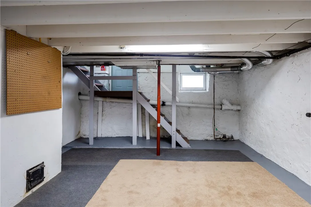 121 Reynolds Avenue, Corning City, New York 14830, Corning City, New York 14830, 3 Bedrooms Bedrooms, 9 Rooms Rooms,1 BathroomBathrooms,Residential,For Sale,121 Reynolds Avenue, Corning City, New York 14830,R1622220