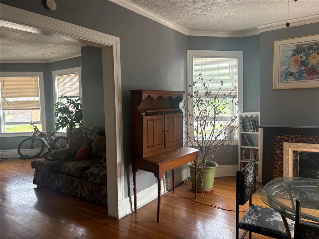 1139 Saint Paul Street, Rochester, New York 14621, Rochester, New York 14621, 10 Bedrooms Bedrooms, ,4 BathroomsBathrooms,Residential,For Sale,1139 Saint Paul Street, Rochester, New York 14621,R1622585