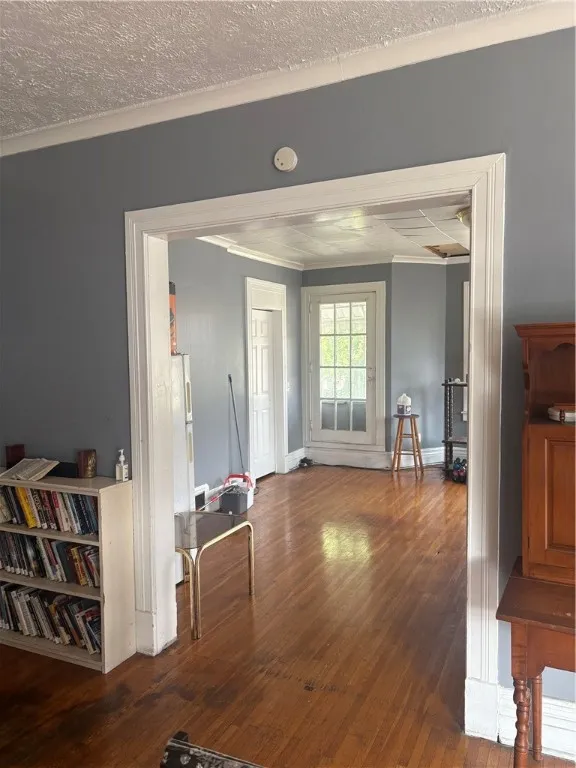 1139 Saint Paul Street, Rochester, New York 14621, Rochester, New York 14621, 10 Bedrooms Bedrooms, ,4 BathroomsBathrooms,Residential,For Sale,1139 Saint Paul Street, Rochester, New York 14621,R1622585