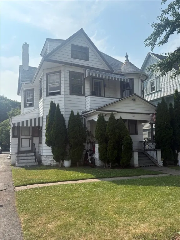 1139 Saint Paul Street, Rochester, New York 14621, Rochester, New York 14621, 10 Bedrooms Bedrooms, ,4 BathroomsBathrooms,Residential,For Sale,1139 Saint Paul Street, Rochester, New York 14621,R1622585