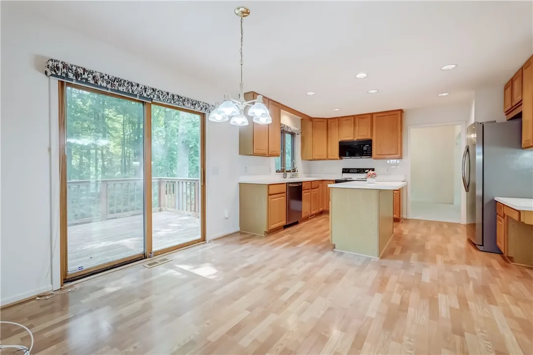 113 Churchview Lane, Henrietta, New York 14534, Henrietta, New York 14534, 3 Bedrooms Bedrooms, 7 Rooms Rooms,2 BathroomsBathrooms,Residential,For Sale,113 Churchview Lane, Henrietta, New York 14534,R1617590