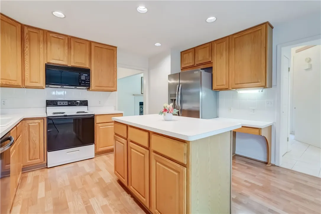 113 Churchview Lane, Henrietta, New York 14534, Henrietta, New York 14534, 3 Bedrooms Bedrooms, 7 Rooms Rooms,2 BathroomsBathrooms,Residential,For Sale,113 Churchview Lane, Henrietta, New York 14534,R1617590