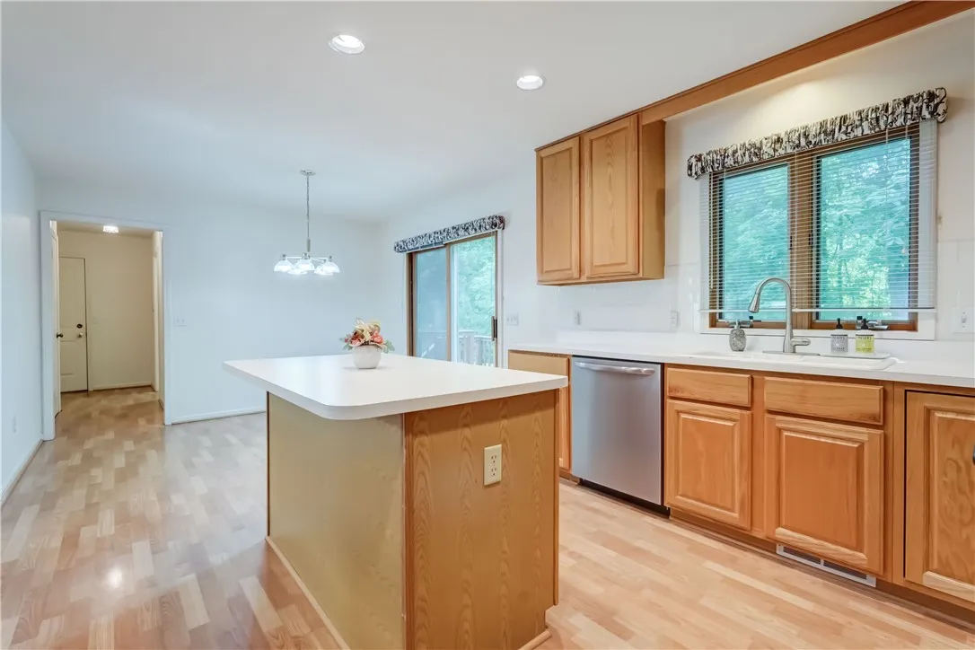 113 Churchview Lane, Henrietta, New York 14534, Henrietta, New York 14534, 3 Bedrooms Bedrooms, 7 Rooms Rooms,2 BathroomsBathrooms,Residential,For Sale,113 Churchview Lane, Henrietta, New York 14534,R1617590