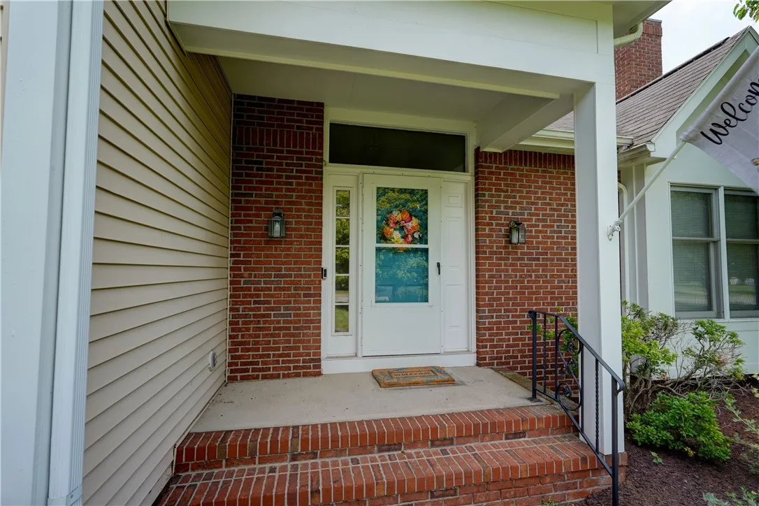 113 Churchview Lane, Henrietta, New York 14534, Henrietta, New York 14534, 3 Bedrooms Bedrooms, 7 Rooms Rooms,2 BathroomsBathrooms,Residential,For Sale,113 Churchview Lane, Henrietta, New York 14534,R1617590
