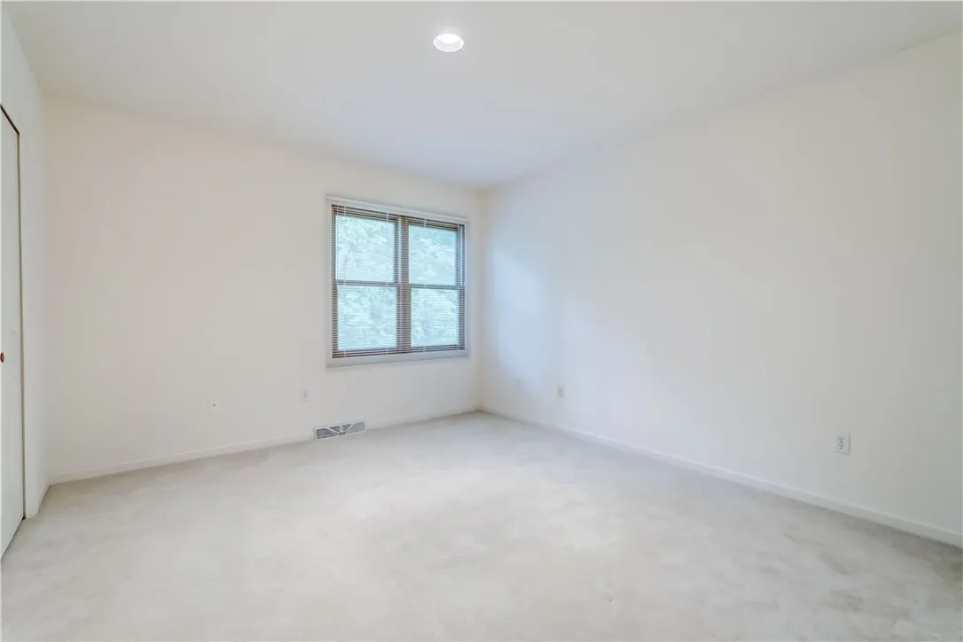 113 Churchview Lane, Henrietta, New York 14534, Henrietta, New York 14534, 3 Bedrooms Bedrooms, 7 Rooms Rooms,2 BathroomsBathrooms,Residential,For Sale,113 Churchview Lane, Henrietta, New York 14534,R1617590