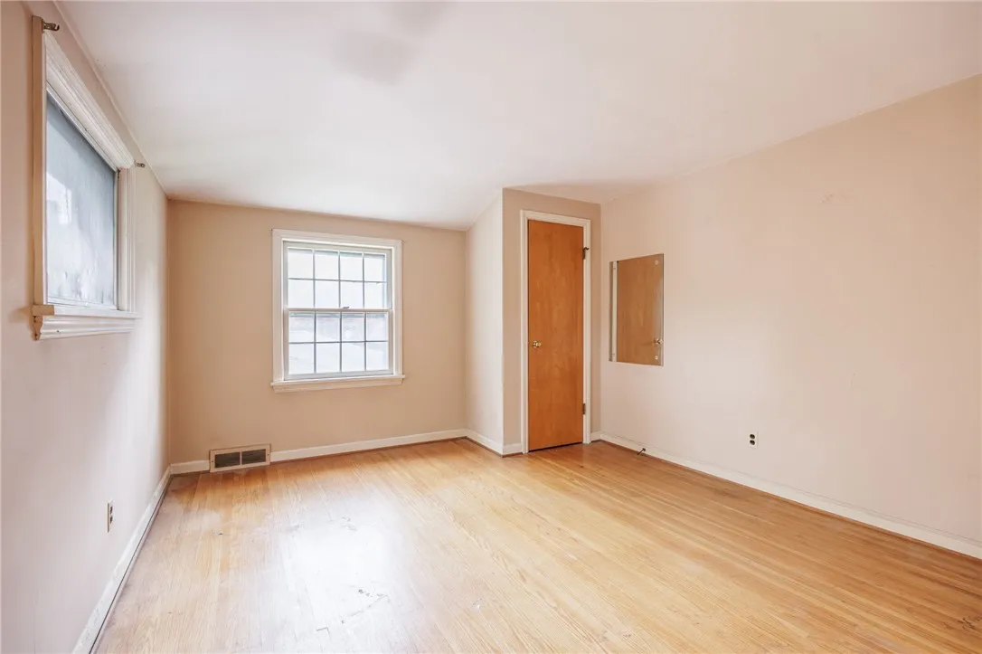 360 San Gabriel Drive, Rochester, New York 14610, Rochester, New York 14610, 4 Bedrooms Bedrooms, 7 Rooms Rooms,2 BathroomsBathrooms,Residential,For Sale,360 San Gabriel Drive, Rochester, New York 14610,R1622370
