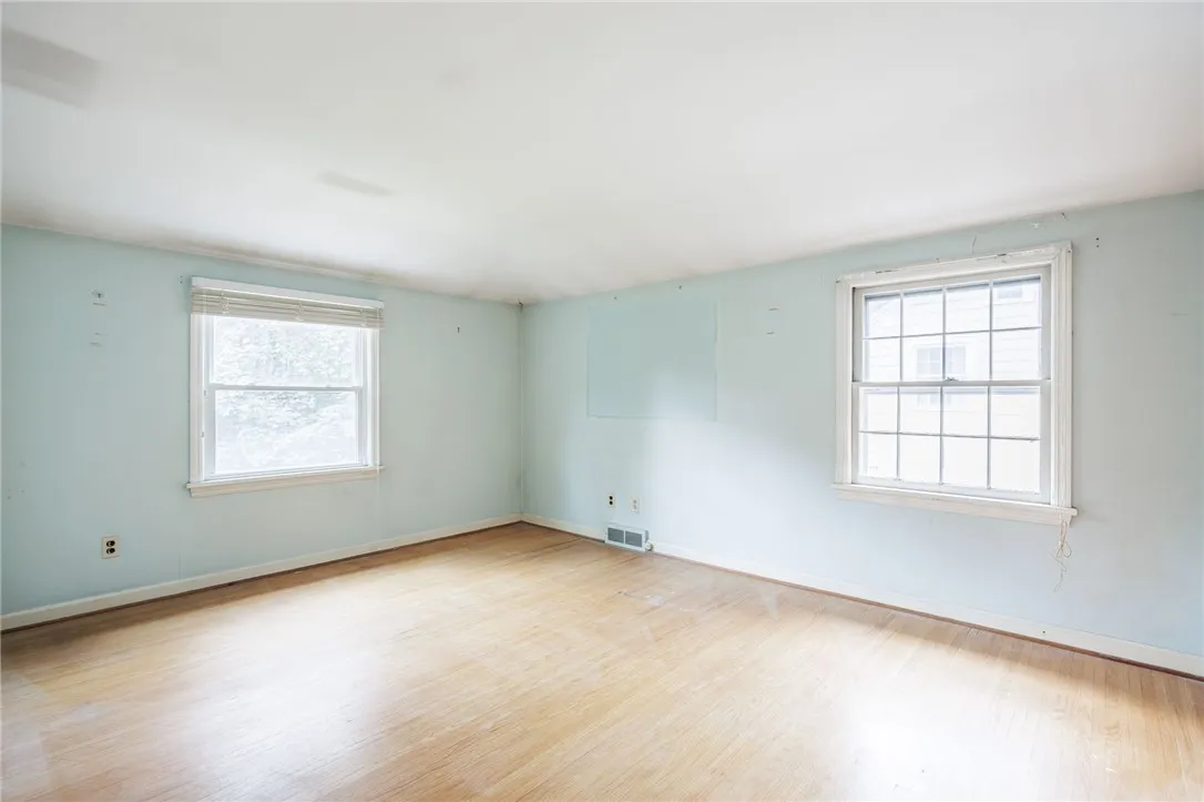360 San Gabriel Drive, Rochester, New York 14610, Rochester, New York 14610, 4 Bedrooms Bedrooms, 7 Rooms Rooms,2 BathroomsBathrooms,Residential,For Sale,360 San Gabriel Drive, Rochester, New York 14610,R1622370