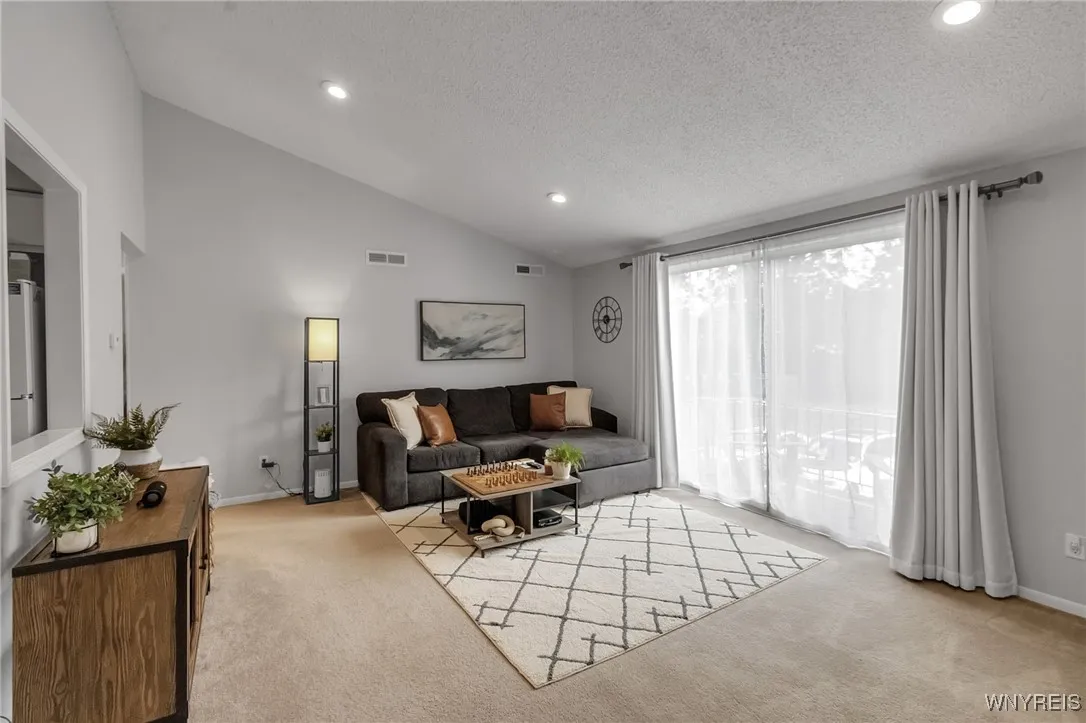 104 Foxberry Drive, Amherst, New York 14068, Amherst, New York 14068, 2 Bedrooms Bedrooms, 6 Rooms Rooms,1 BathroomBathrooms,Residential,For Sale,104 Foxberry Drive, Amherst, New York 14068,B1622263