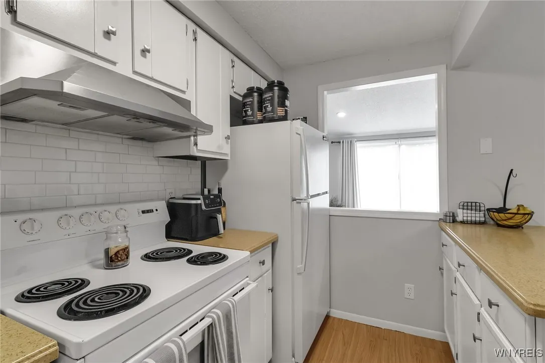 104 Foxberry Drive, Amherst, New York 14068, Amherst, New York 14068, 2 Bedrooms Bedrooms, 6 Rooms Rooms,1 BathroomBathrooms,Residential,For Sale,104 Foxberry Drive, Amherst, New York 14068,B1622263