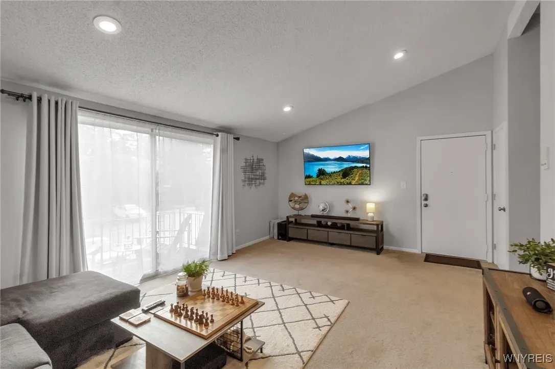 104 Foxberry Drive, Amherst, New York 14068, Amherst, New York 14068, 2 Bedrooms Bedrooms, 6 Rooms Rooms,1 BathroomBathrooms,Residential,For Sale,104 Foxberry Drive, Amherst, New York 14068,B1622263