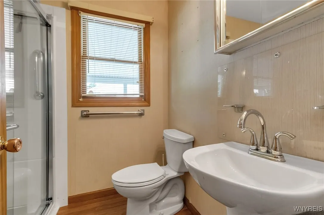 1014 98th Street, Niagara Falls, New York 14304, Niagara Falls, New York 14304, 3 Bedrooms Bedrooms, 5 Rooms Rooms,1 BathroomBathrooms,Residential,For Sale,1014 98th Street, Niagara Falls, New York 14304,B1621533