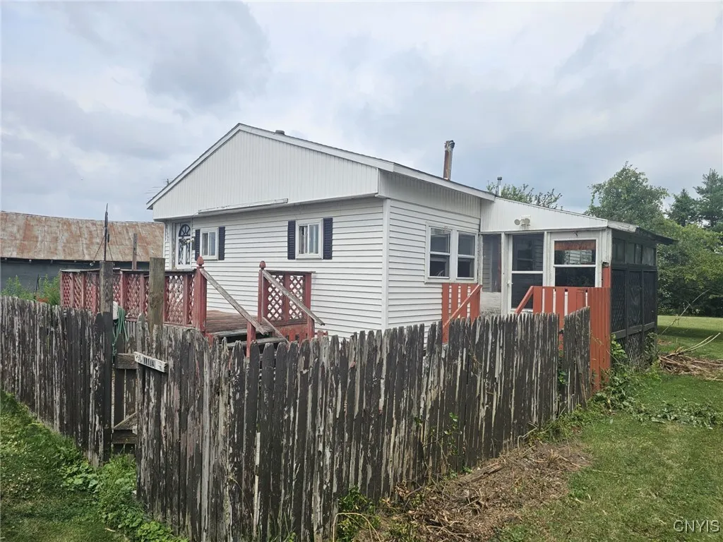 8137 Grant Avenue Road, Sennett, New York 13166, Sennett, New York 13166, 3 Bedrooms Bedrooms, 8 Rooms Rooms,2 BathroomsBathrooms,Residential,For Sale,8137 Grant Avenue Road, Sennett, New York 13166,S1622502