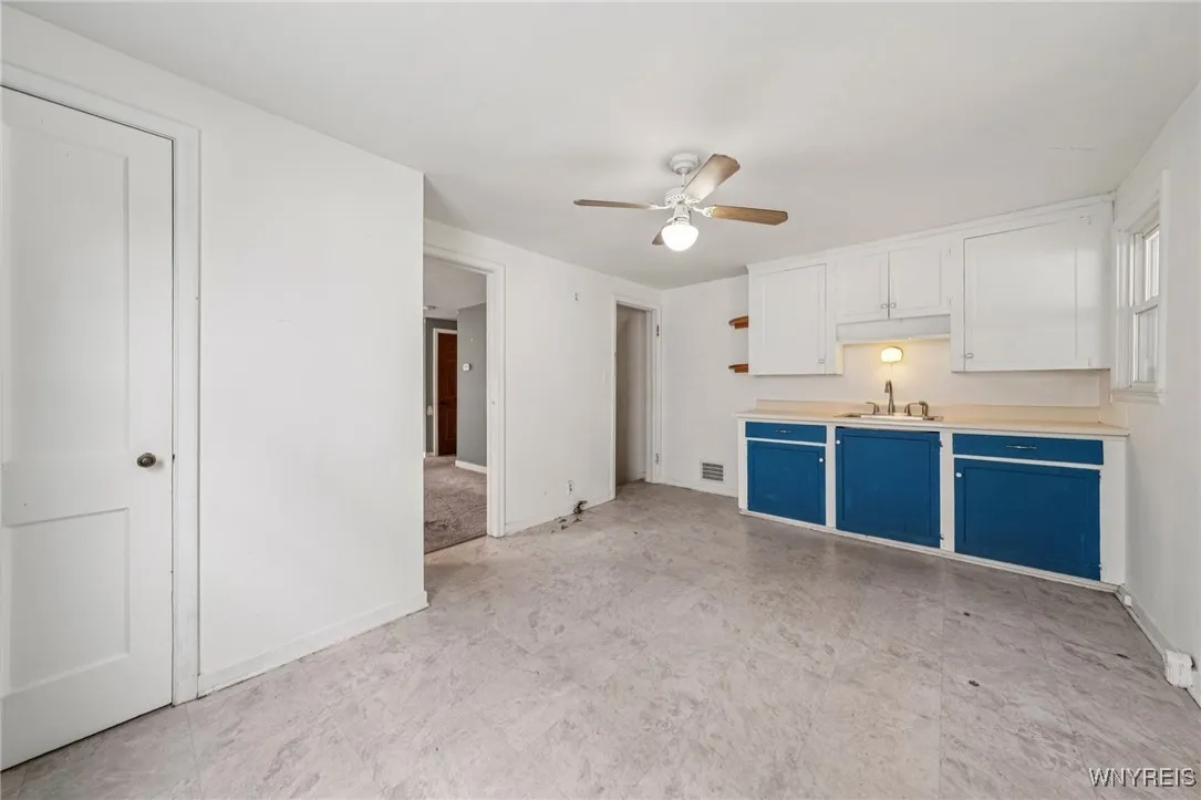 369 Kinsey Avenue, Tonawanda, New York 14217, Tonawanda, New York 14217, 4 Bedrooms Bedrooms, ,2 BathroomsBathrooms,Residential,For Sale,369 Kinsey Avenue, Tonawanda, New York 14217,B1593988