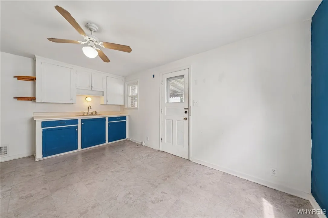 369 Kinsey Avenue, Tonawanda, New York 14217, Tonawanda, New York 14217, 4 Bedrooms Bedrooms, ,2 BathroomsBathrooms,Residential,For Sale,369 Kinsey Avenue, Tonawanda, New York 14217,B1593988