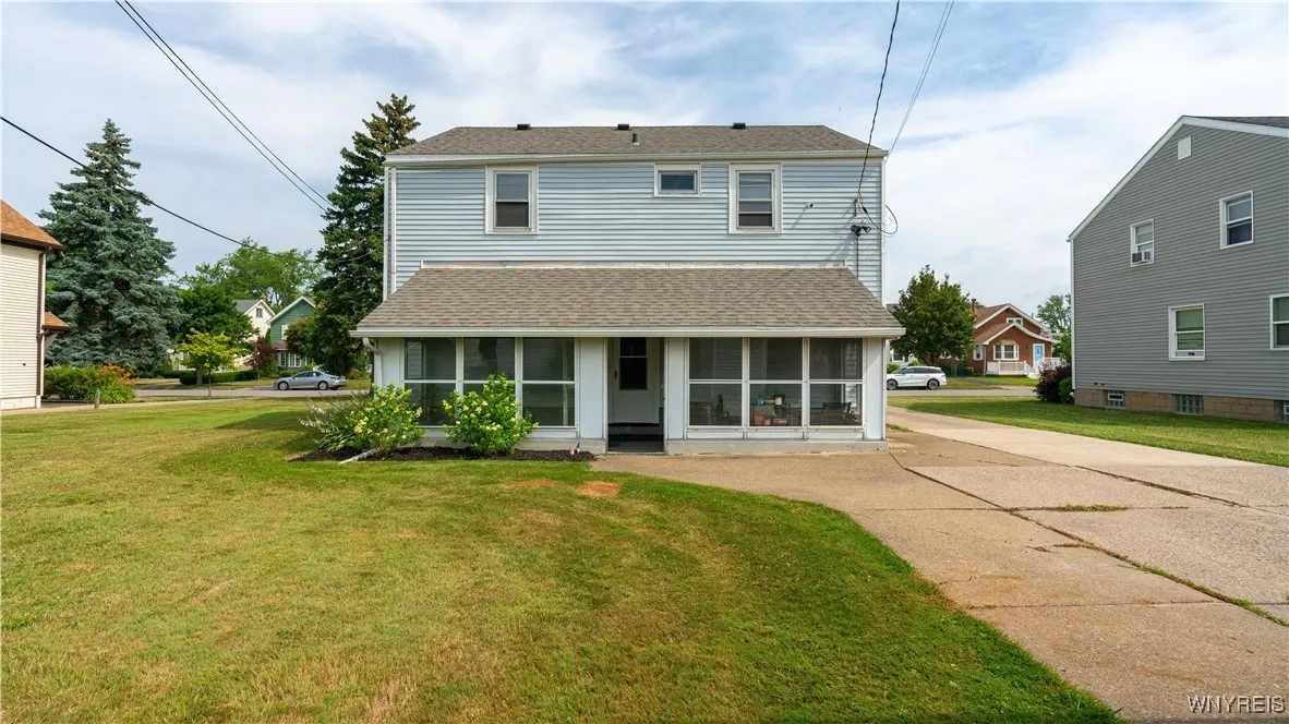 318 West Girard Boulevard, Tonawanda, New York 142, Tonawanda, New York 14217, 4 Bedrooms Bedrooms, ,2 BathroomsBathrooms,Residential,For Sale,318 West Girard Boulevard, Tonawanda, New York 142,B1621747