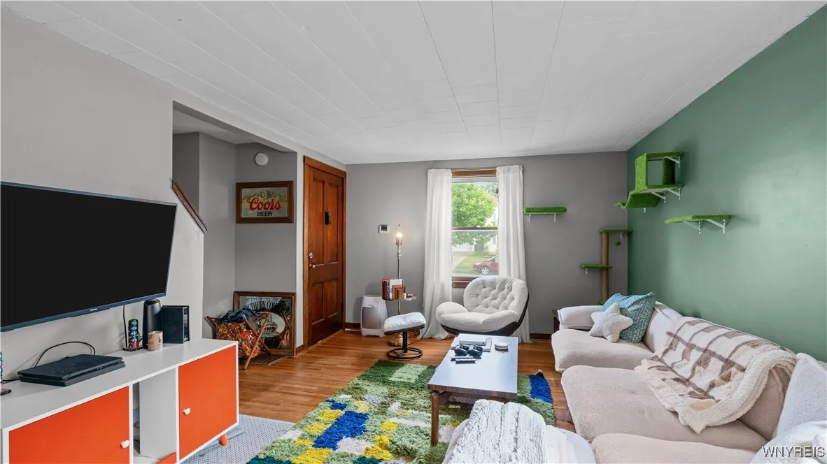 318 West Girard Boulevard, Tonawanda, New York 142, Tonawanda, New York 14217, 4 Bedrooms Bedrooms, ,2 BathroomsBathrooms,Residential,For Sale,318 West Girard Boulevard, Tonawanda, New York 142,B1621747