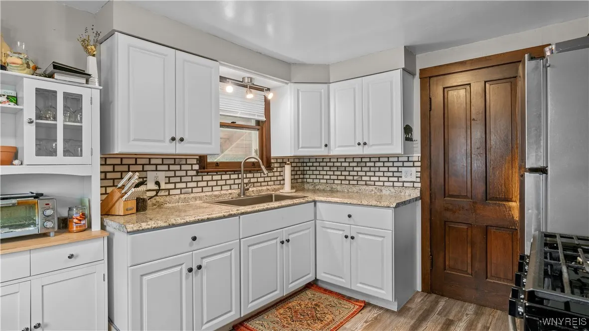 318 West Girard Boulevard, Tonawanda, New York 142, Tonawanda, New York 14217, 4 Bedrooms Bedrooms, ,2 BathroomsBathrooms,Residential,For Sale,318 West Girard Boulevard, Tonawanda, New York 142,B1621747